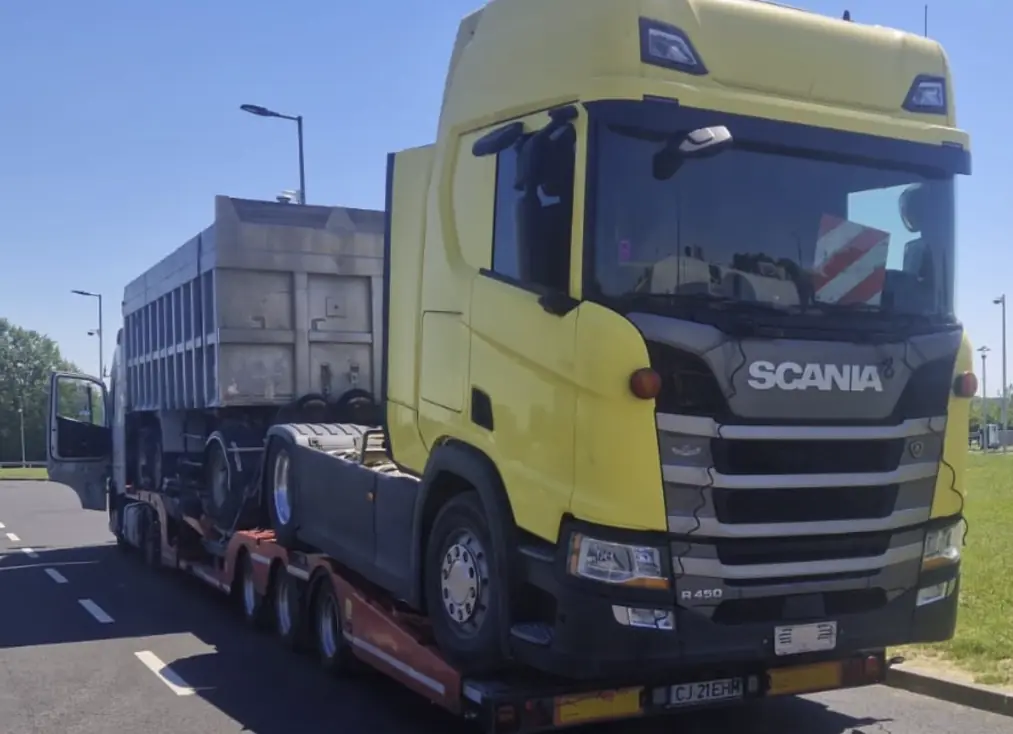 Cap tractor Scania nou și benă basculantă, în aceeași cursă - OL Speditionwagon